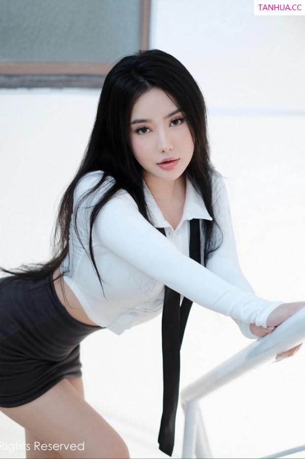 汤曼玲 玛鲁娜 [XiuRen]高清写真图 2023.04.11 No.6553 玛鲁娜Manuela 美臀短裙第26张图片